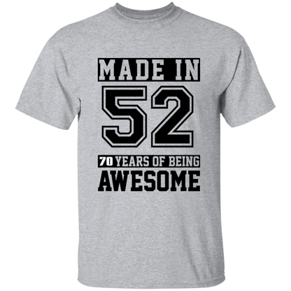 70 Year Old Awesome Since 1952 70th Birthday Gifts Men T-Shirt