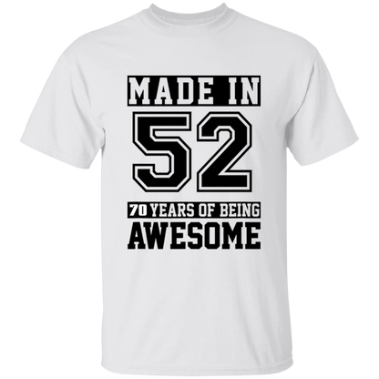 70 Year Old Awesome Since 1952 70th Birthday Gifts Men T-Shirt