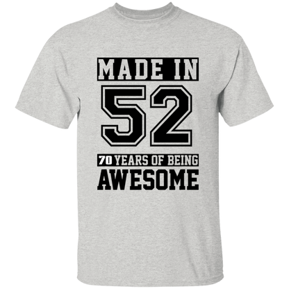 70 Year Old Awesome Since 1952 70th Birthday Gifts Men T-Shirt