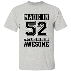 70 Year Old Awesome Since 1952 70th Birthday Gifts Men T-Shirt